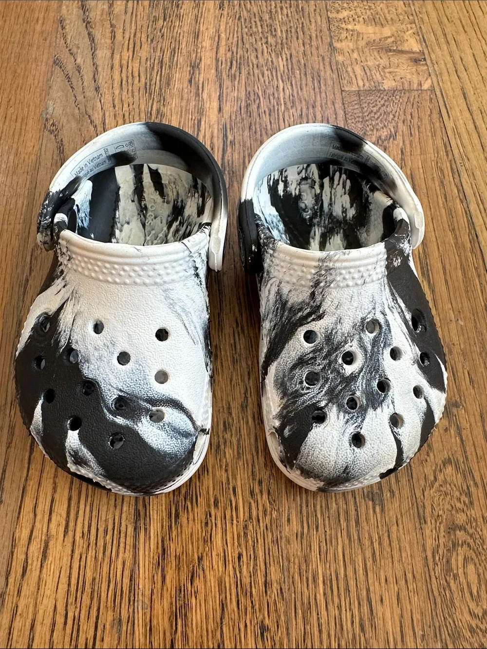 CROCS Kids Classic Clog - Black & White Marble
